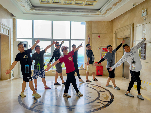 茄子视频污污版装饰游记